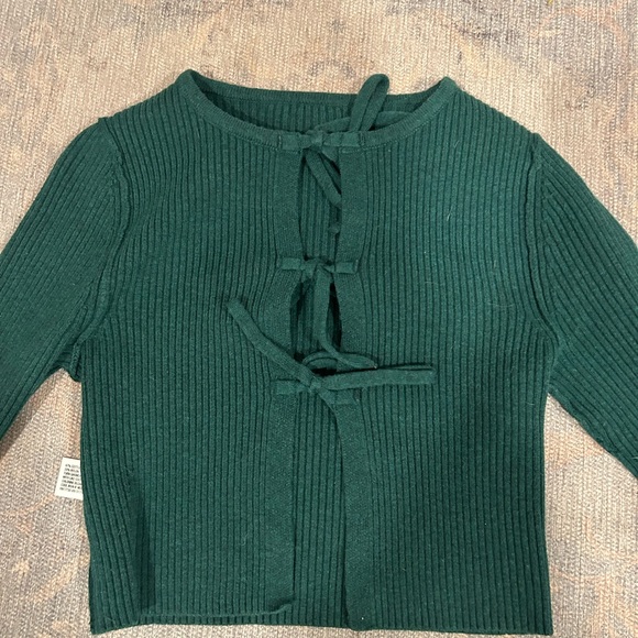 Green and Gray Ribbed Cardigans - Picture 3 of 3